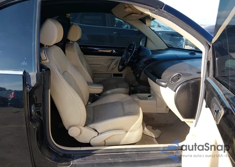 2010 Volkswagen New Beetle 2.5L z USA, uszkodzony, nr VIN 3VWRW3AL9AM003636